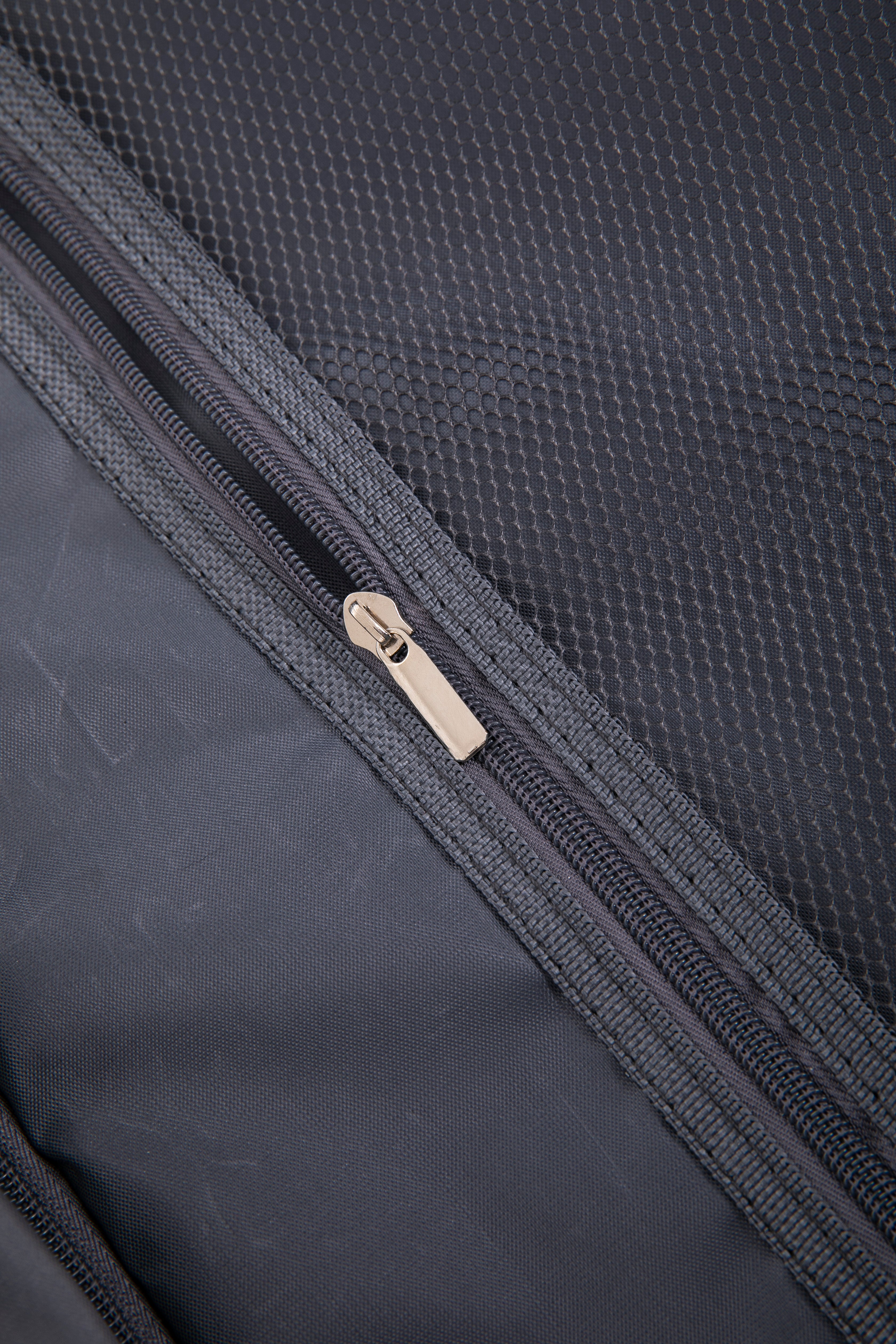 COUNTRY HIDE Carry-On Luggage H27000